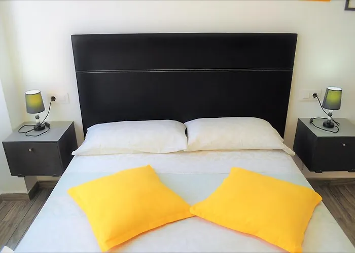 Cris Sol Apartments